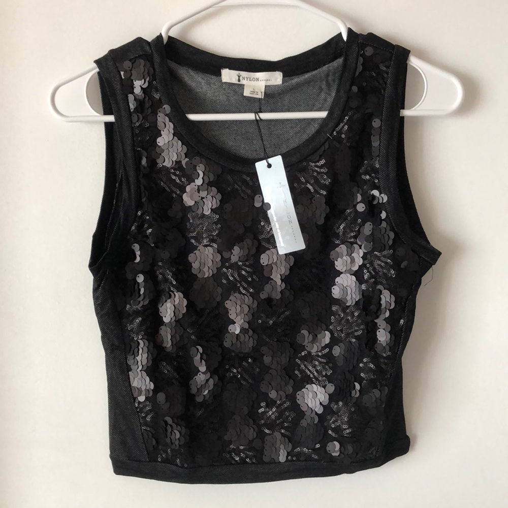 *NWT* Vintage Black going out top